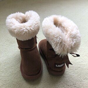 Lamo toddler girl boots - size 8